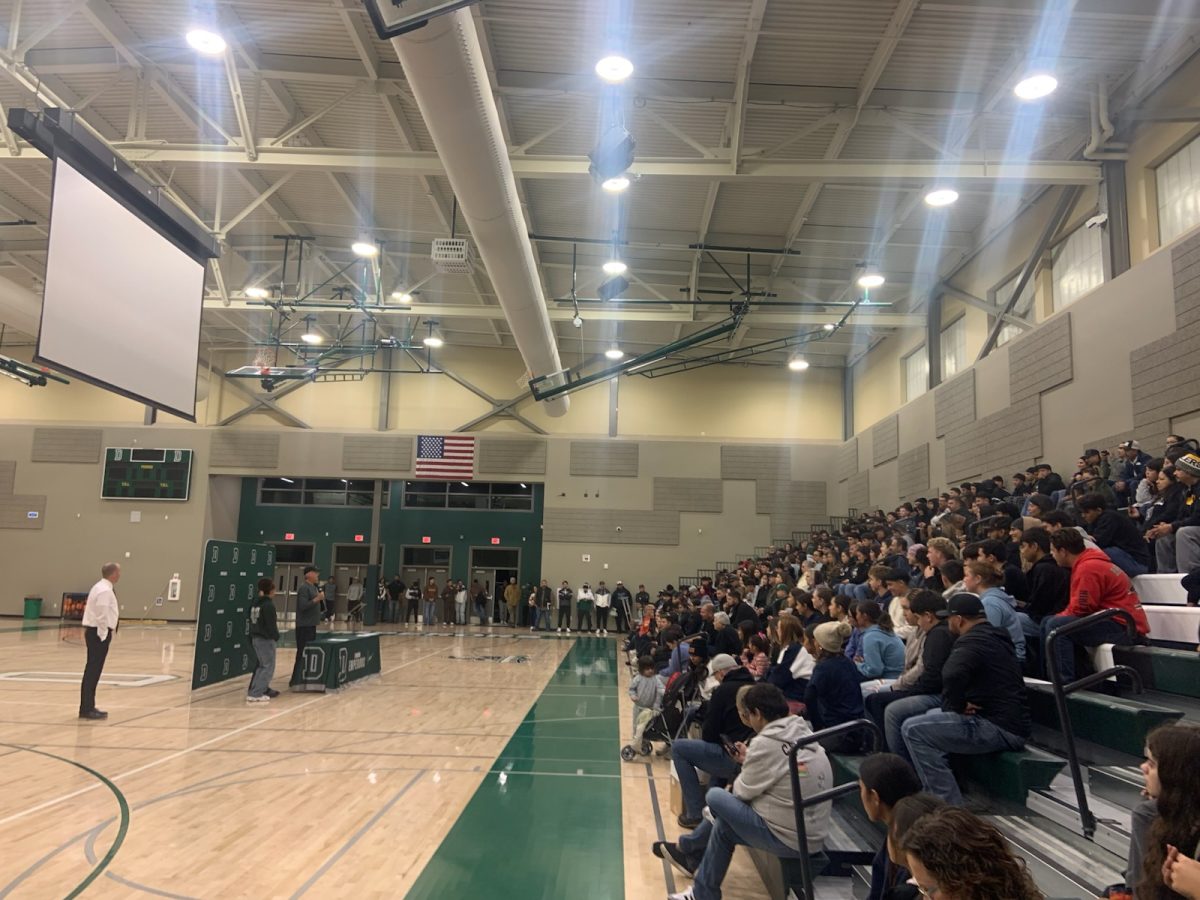 Athletes and families pack the gym for the banquet