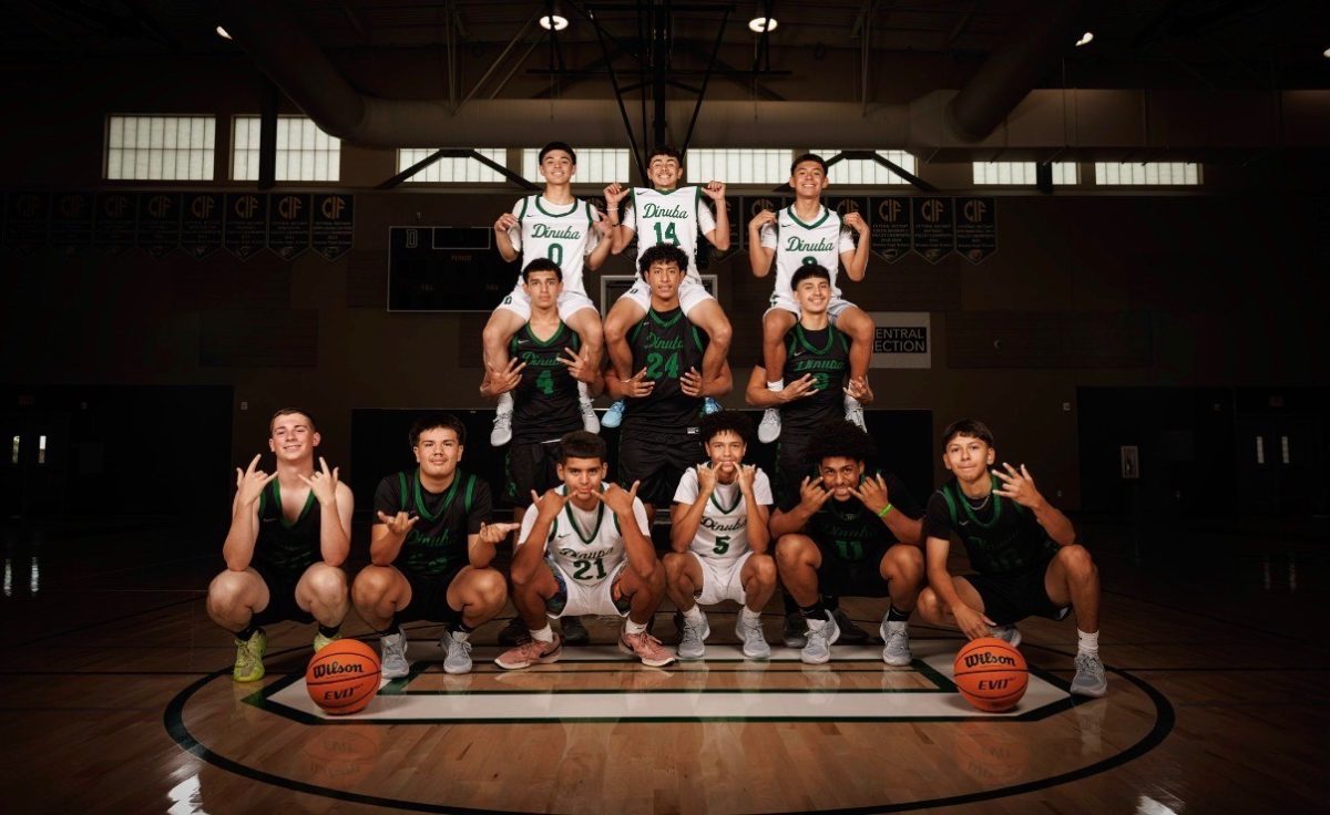 The DHS boys basketball team.